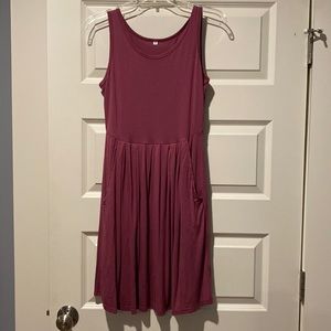 Sleeveless tank dress w/ pockets